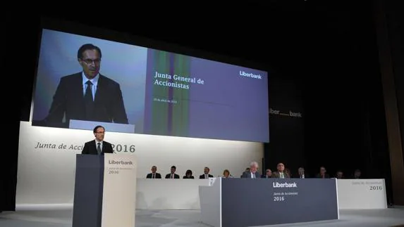 Manuel Menéndez, durante su intervención en la junta del año pasado.