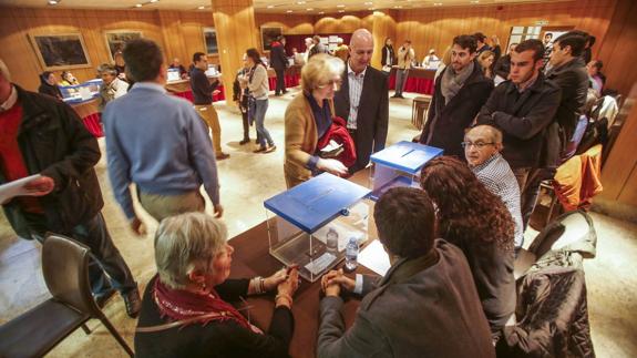 Votaciones celebradas el pasado 8 de marzo en el Hotel Santemar.