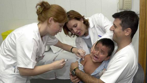 Salud Pública anuncia para abril la recuperación de la vacuna de los 6 años y la del tétanos de los 14, suspendida desde febrero.