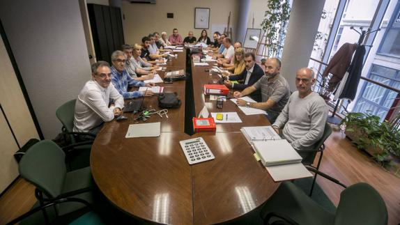 Sindicatos y comité de empresa de Robert Bosch en una reunión de mediación celebrada en el Orecla.