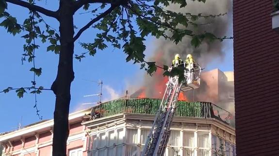 Susto y destrozos en las alturas