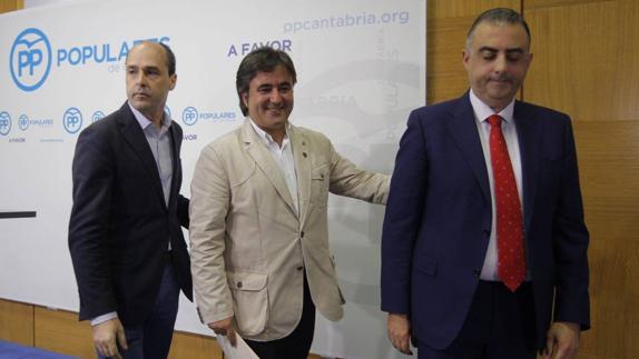 Los vicesecretarios del Partido Popular, esta mañana en rueda de prensa.