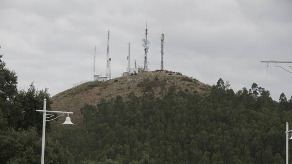 El depósito que abastecerá a los vecinos de La Loma se construirá en el monte Cueto.