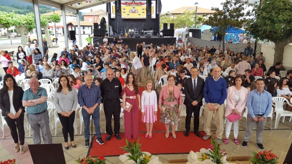 Pregonero, reinas y autoridades en el inicio de las fiestas de San Félix.