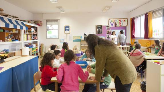 El PP pide que se "deje sin efecto" el calendario escolar y aprobar otro nuevo