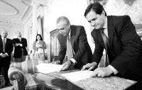 La UIMP firma un convenio de colaboración con RNE