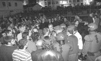 La gran afluencia de gente y la limitación en los accesos provocó varios altercados