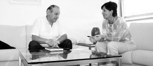La reunión entre el alcalde y la vicepresidenta regional duró casi una hora y media. / DM