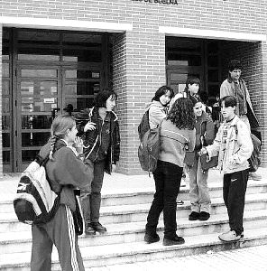 Un error burocrático deja sin autobús a cientos de alumnos