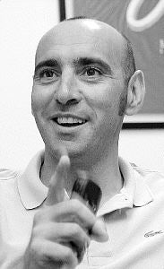 Monchi ratifica su confianza en Jiménez y descarta a Marcelino como nuevo técnico