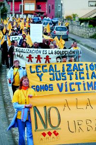 Manifestación protesta convocada por AMA. / DM