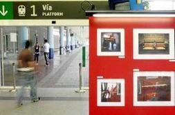 La estación santanderina exhibe las creaciones de 'Caminos de Hierro'. / DANIEL PEDRIZA