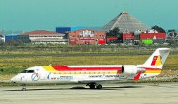 Un avión de Air Nostrum solicitó un aterrizaje de emergencia en Parayas