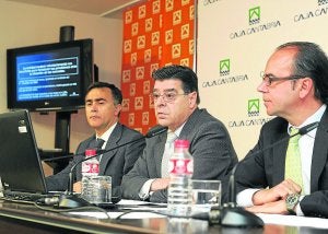 El Consejo de la Caja aprueba negociar la 'agrupación' con otras entidades