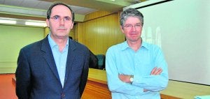 Luis Alberto Fernández y Fernando Etayo, en su ponencia del taller Matemáticas en Acción. / INNOVA