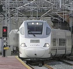 Revilla advierte que «nadie llame» al PRC para gobernar si no trae la fecha de inicio del AVE