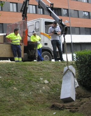 Guarnizo y El Astillero recuperan con un mojón sus límites geográficos