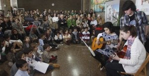 Homenaje a los abuelos en el colegio San Agustín