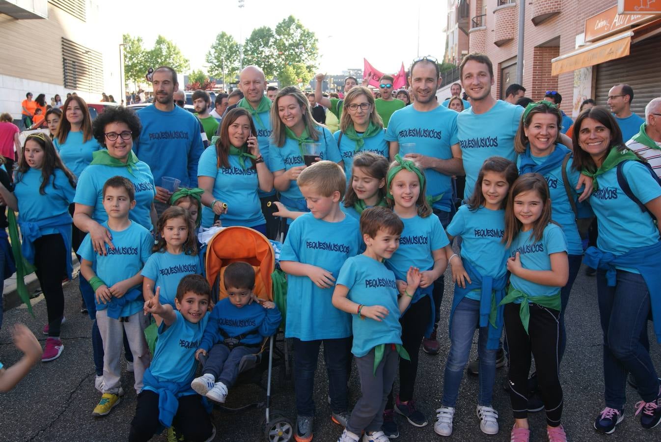 Pregón y desfile de peñas de fiestas de La Flecha 