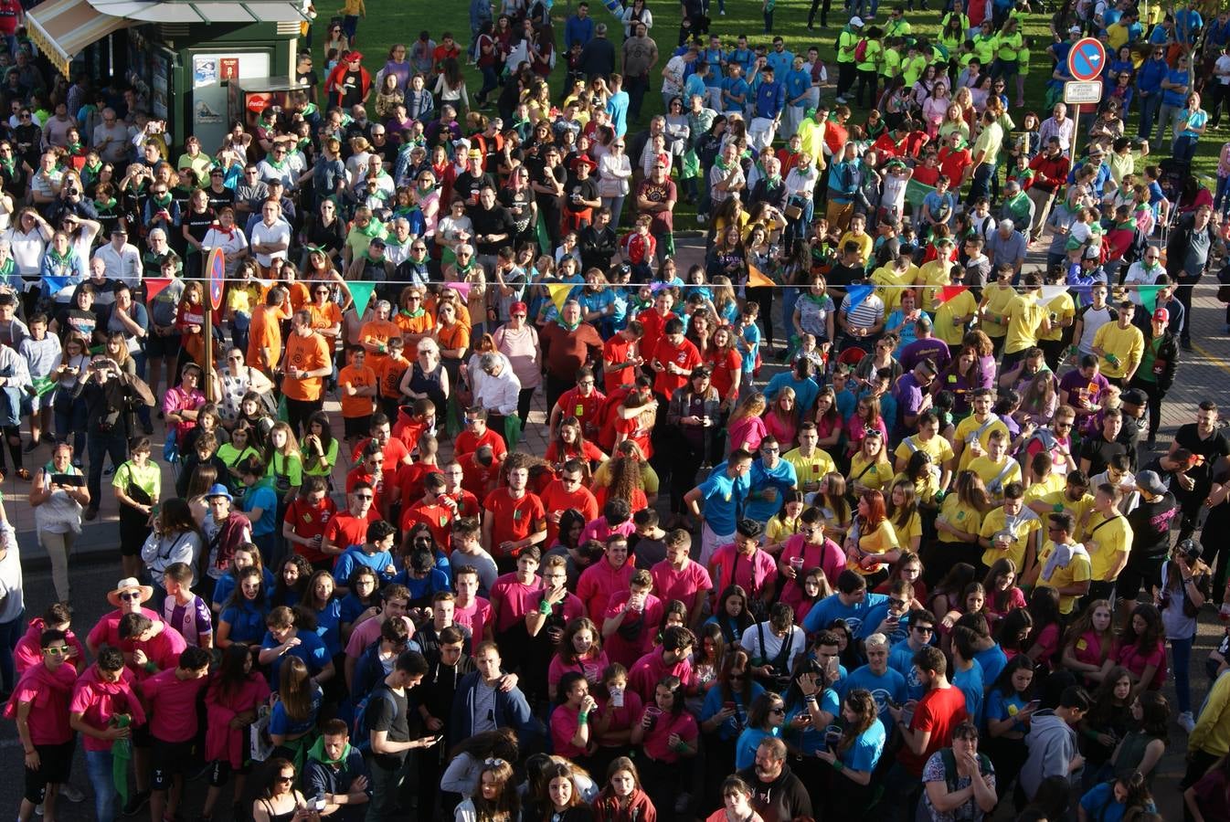 Pregón y desfile de peñas de fiestas de La Flecha 