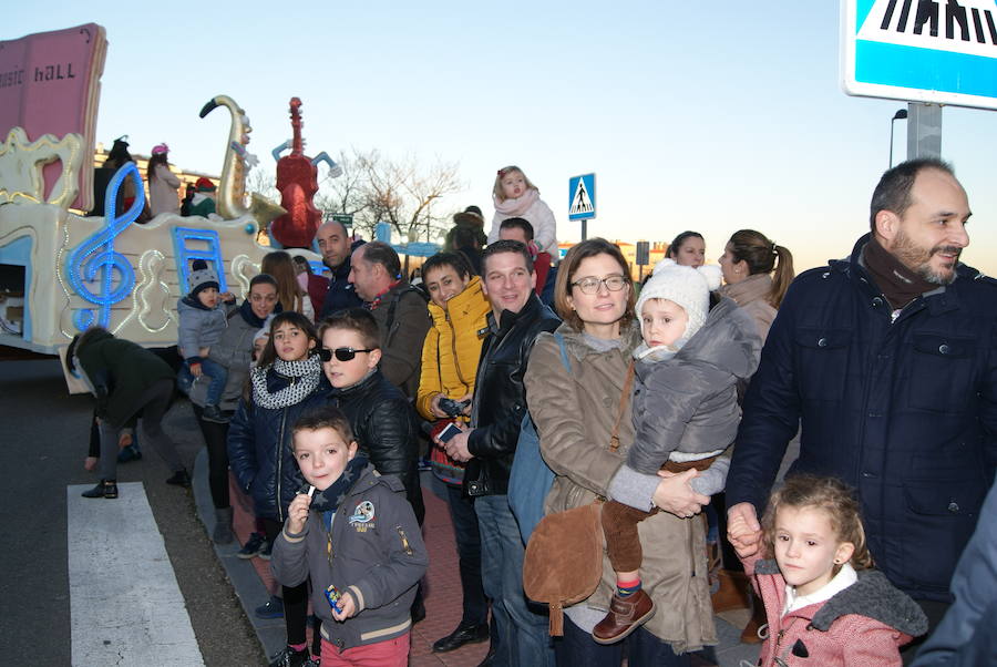 Fotos: Cabalgata de Reyes Magos de Arroyo de la Encomienda