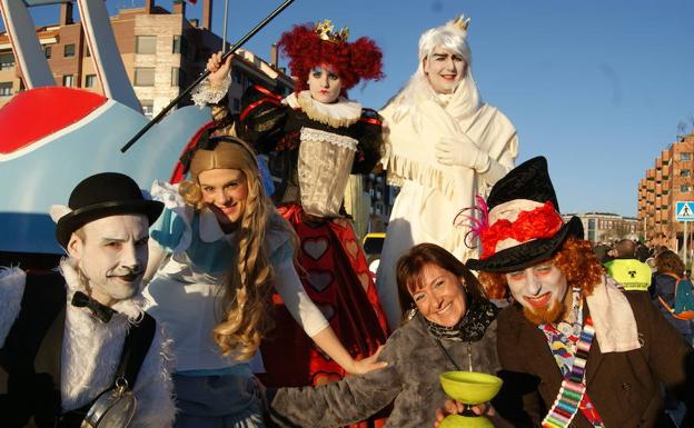 Diversos actores acompañarán la comitiva. 