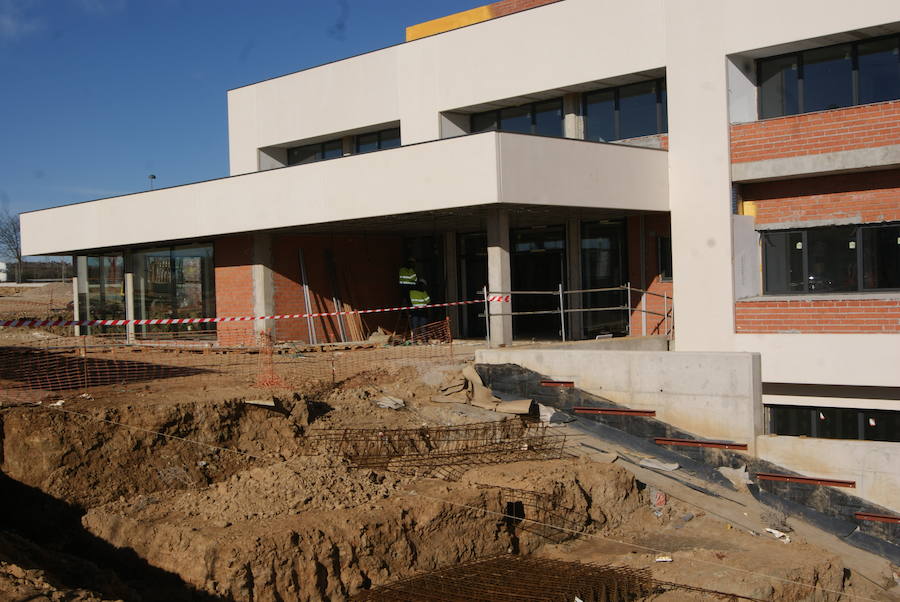 Fotos: Visita obras nuevo instituto de Arroyo