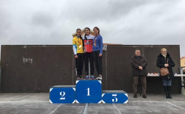 Podio femenino de la prueba. 