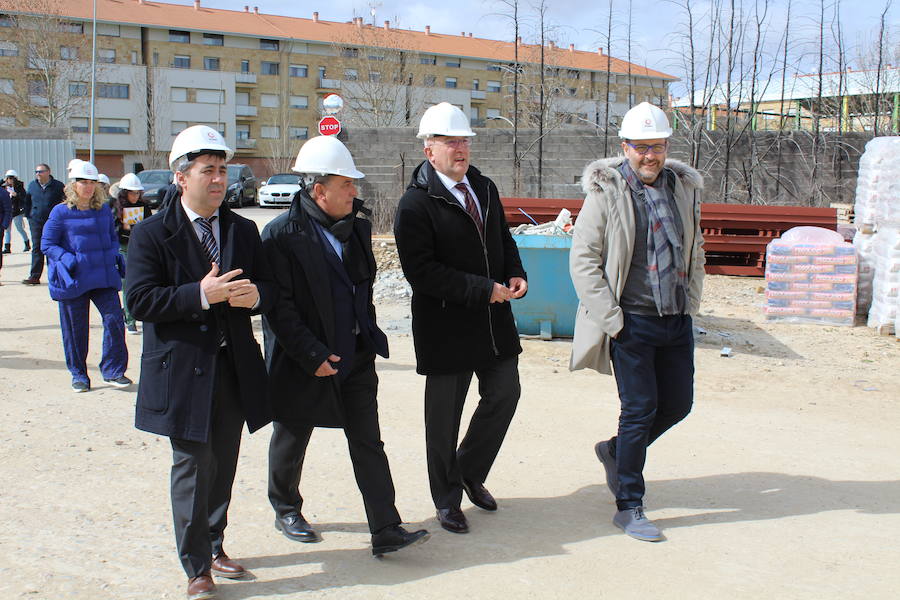 Fotos: Visita institucional a las obras de la Casa de la Música y el Teatro de Arroyo de la Encomienda