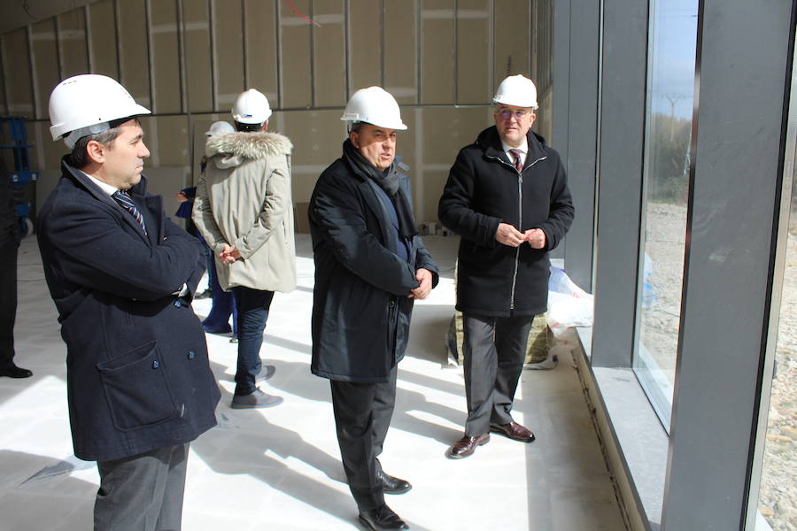 Fotos: Visita institucional a las obras de la Casa de la Música y el Teatro de Arroyo de la Encomienda