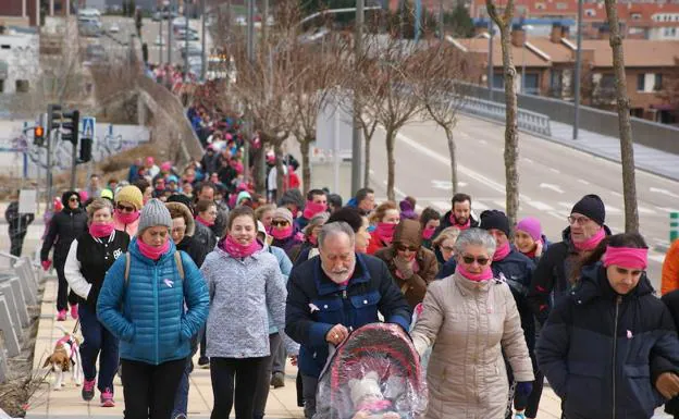 Marcha contra el cáncer dentro del programa de la Semana de la Mujer del año pasado. 