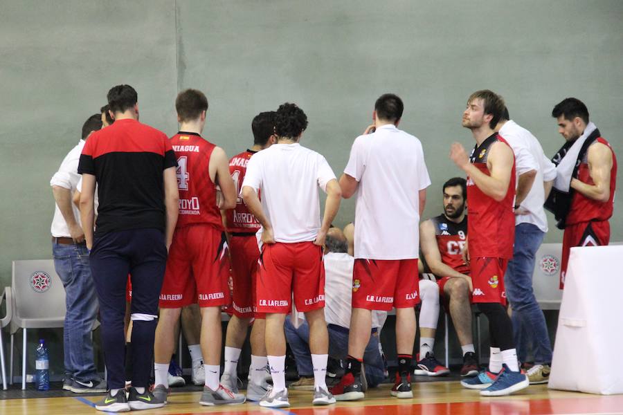 Fotos: Partido CB La Flecha- UVA derbi local baloncesto Liga EBA