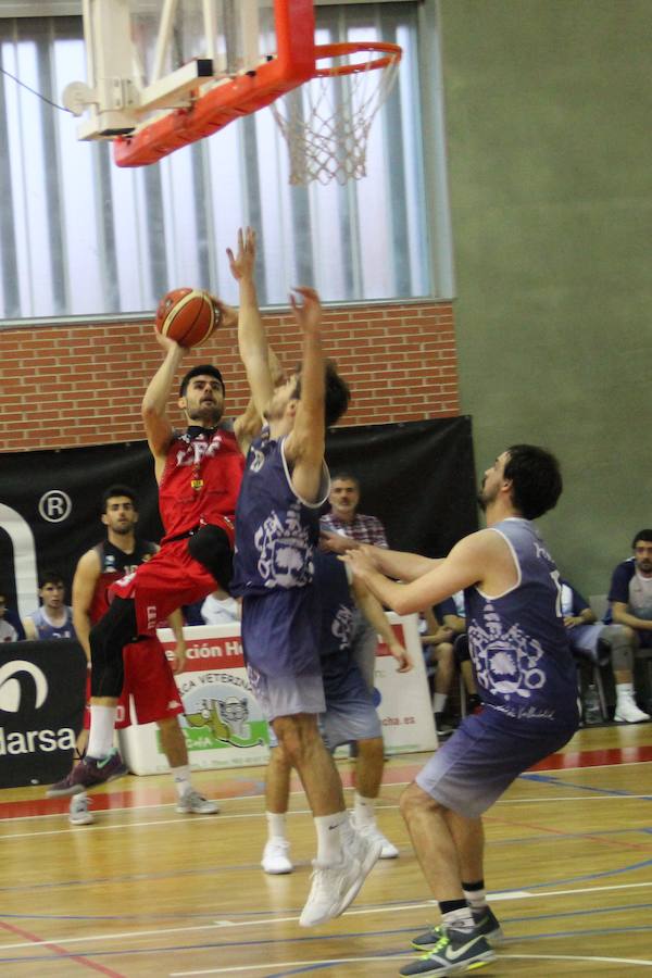 Fotos: Partido CB La Flecha- UVA derbi local baloncesto Liga EBA