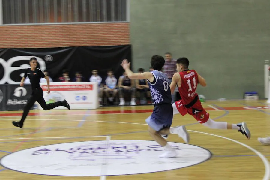 Fotos: Partido CB La Flecha- UVA derbi local baloncesto Liga EBA