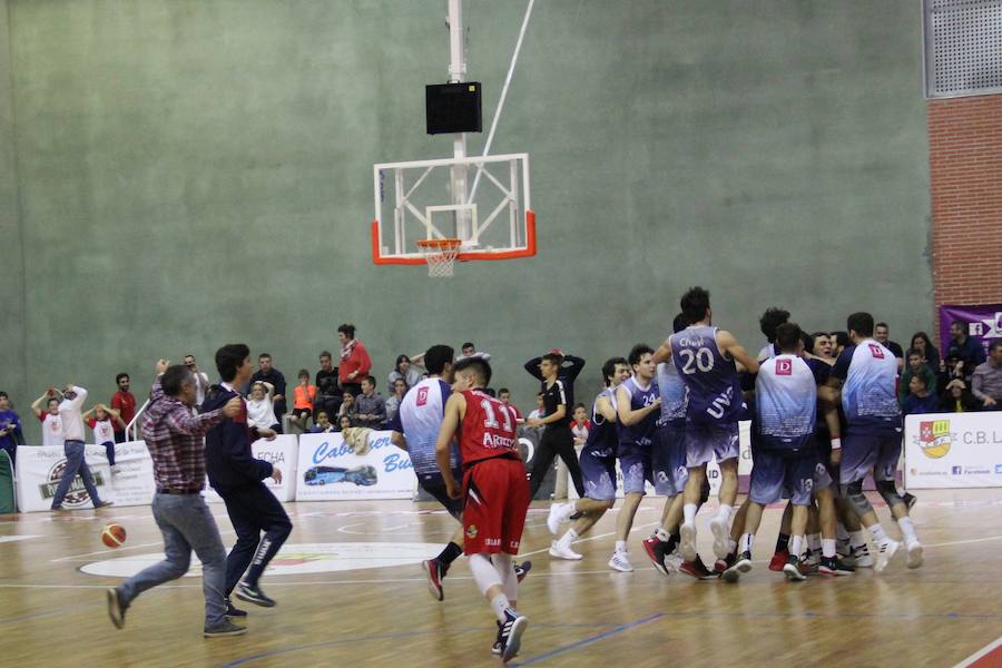 Fotos: Partido CB La Flecha- UVA derbi local baloncesto Liga EBA