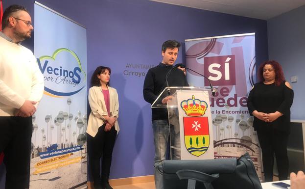 Antonio Olmo tomó la palabra para explicar el proyecto de la nueva formación política. 