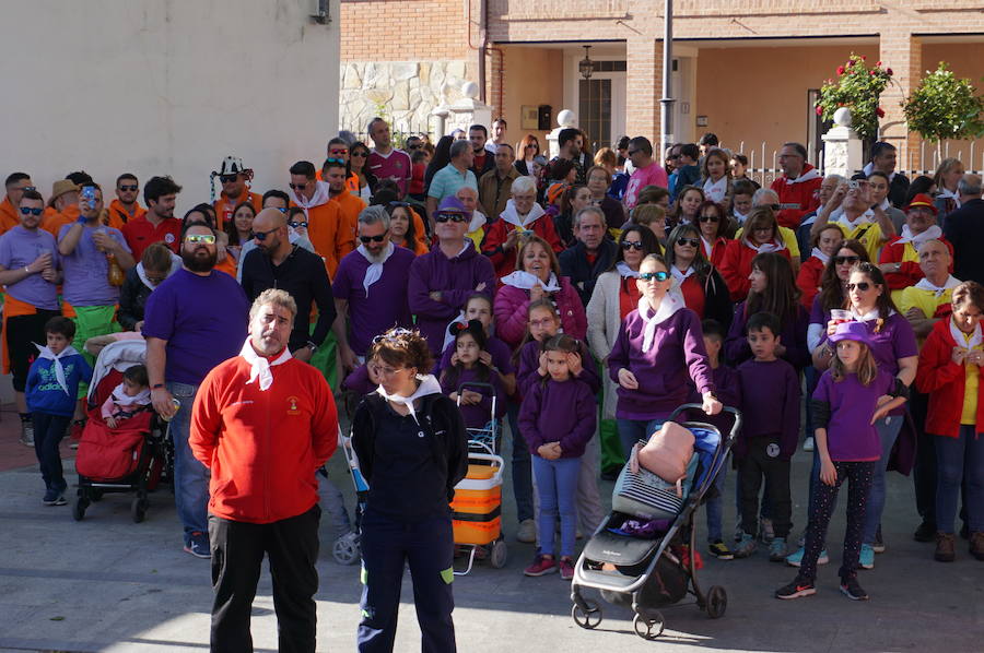 Fotos: Fiestas de Arroyo. San Juan Evangelista. Pregón y desfile de peñas