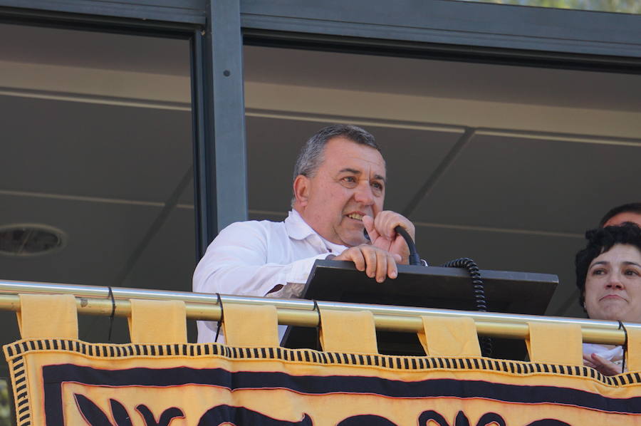 Fotos: Fiestas de Arroyo. San Juan Evangelista. Pregón y desfile de peñas
