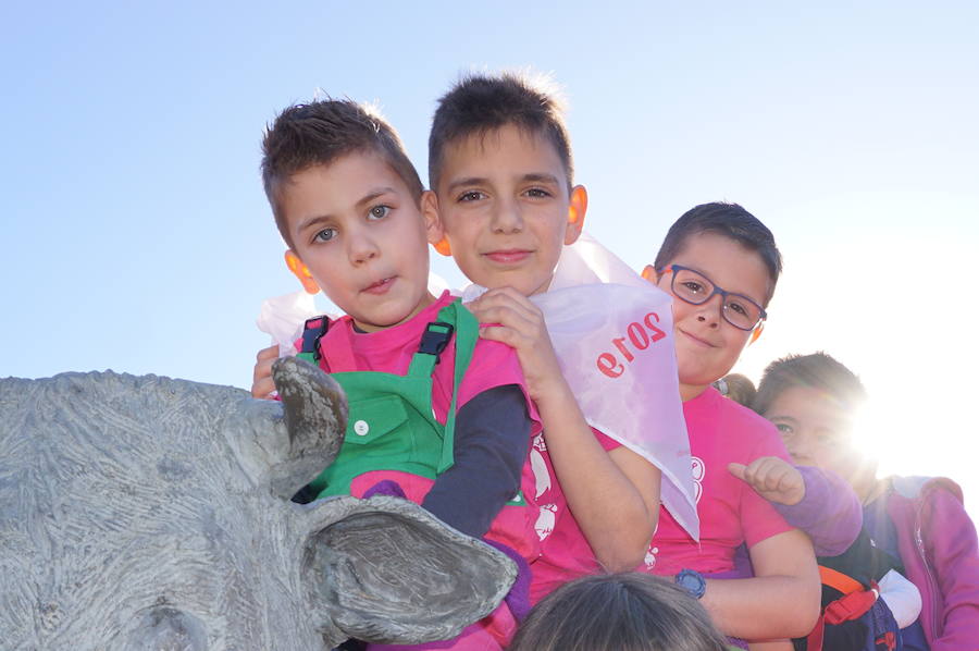 Fotos: Fiestas de Arroyo. San Juan Evangelista. Pregón y desfile de peñas