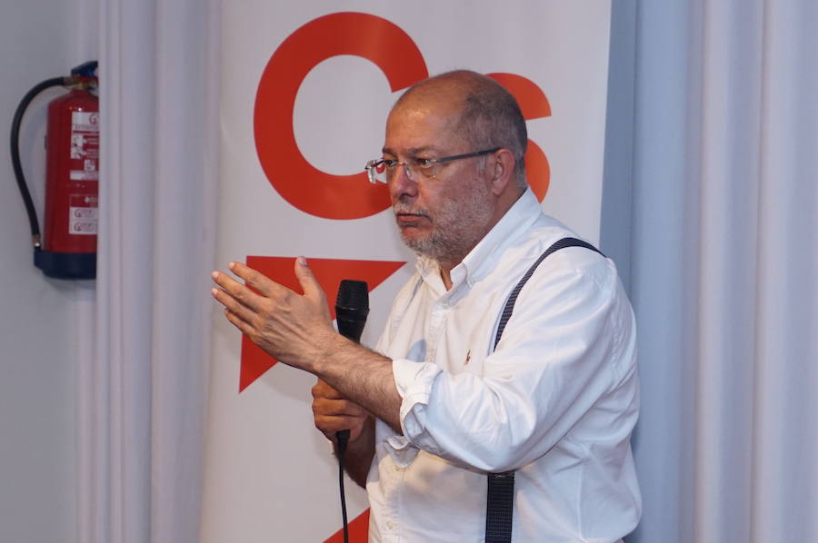 Fotos: Presentación de la candidatura de Ciudadanos en Arroyo