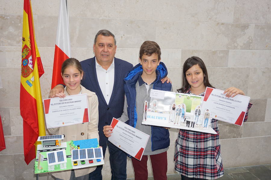 Fotos: Entrega de premios del VII concurso 'El Futuro en Nuestras Manos’