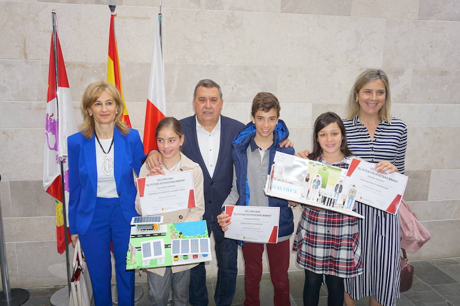 Fotos: Entrega de premios del VII concurso 'El Futuro en Nuestras Manos’