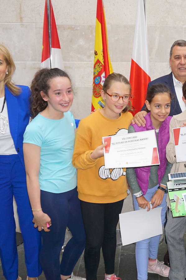 Fotos: Entrega de premios del VII concurso 'El Futuro en Nuestras Manos’