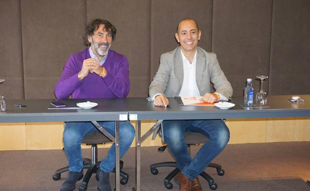 Rafael Velasco compareció junto con el número dos de la candidatura de Arroyo. 