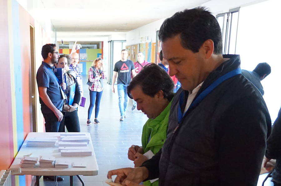 Fotos: Candidatos a la alcaldía de Arroyo y normalidad en los colegios electorales