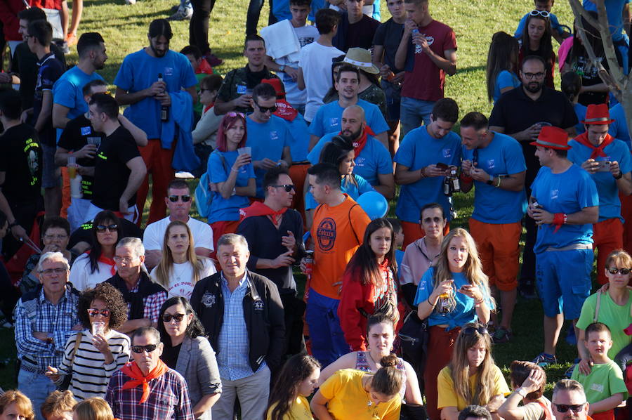 Fotos: Pregón y desfile de peñas fiestas de La Flecha