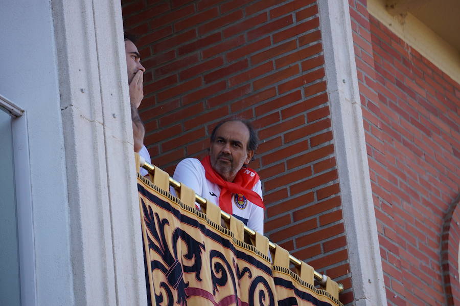 Fotos: Pregón y desfile de peñas fiestas de La Flecha