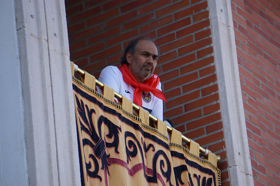 Fotos: Pregón y desfile de peñas fiestas de La Flecha