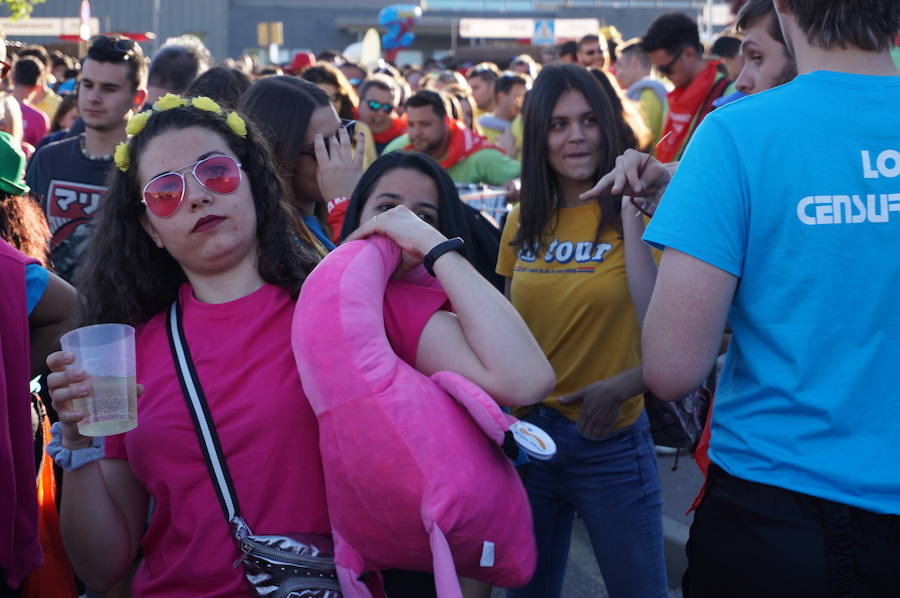 Fotos: Pregón y desfile de peñas fiestas de La Flecha