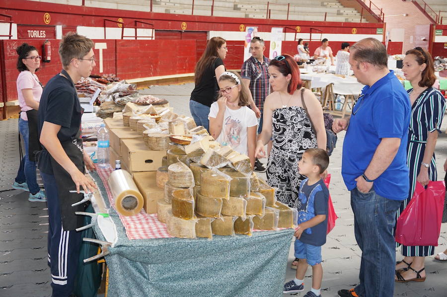 Fotos: Mercado de Arroyo junio